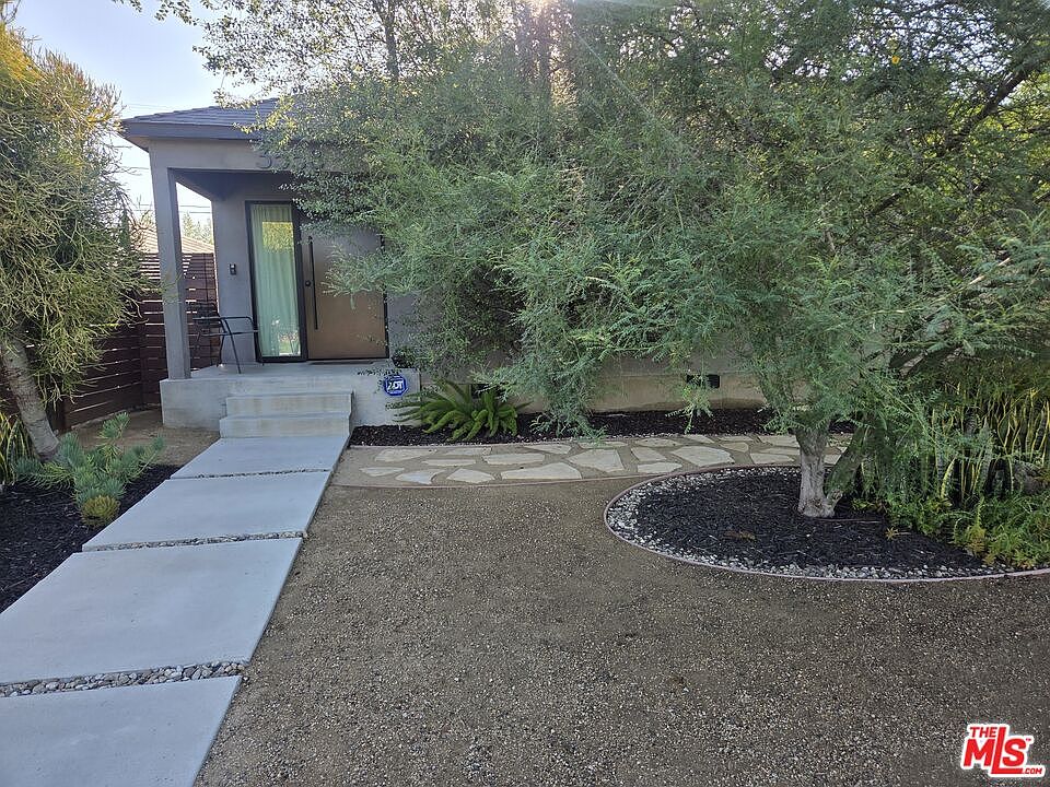 2nd image of 3558 S Muirfield Rd