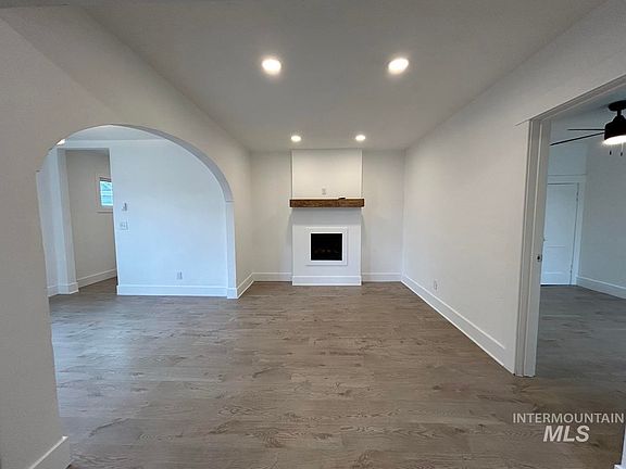 2nd image of 1526 Idaho Ave
