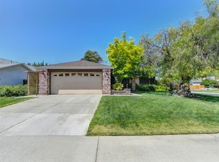 6121 Laguna Cedar Ct, Elk Grove, CA 95758