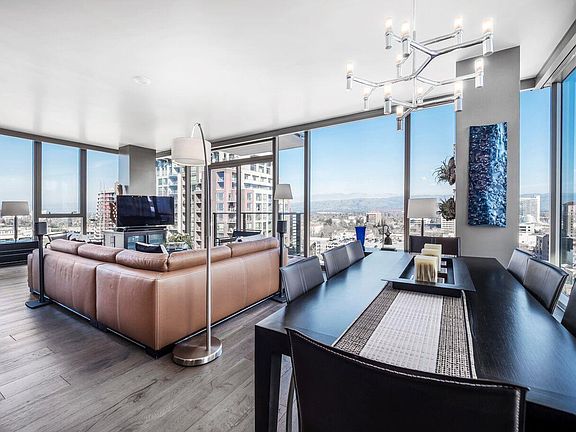 3rd image of 38 N Almaden Blvd Unit 1623