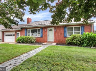 58 Main St, Yorkana, PA 17406