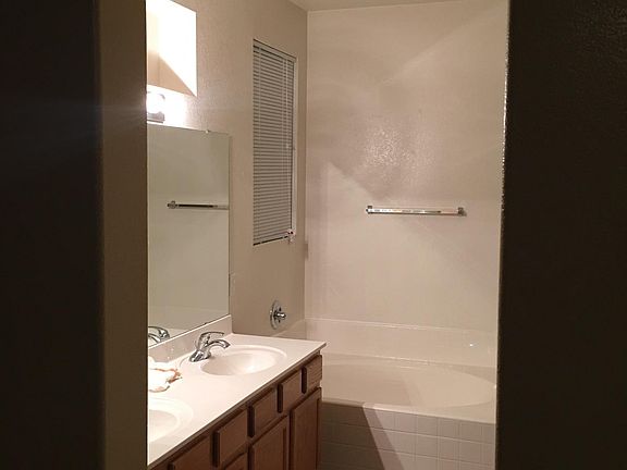 2nd image of 1886 E Don Carlos Ave Unit 117