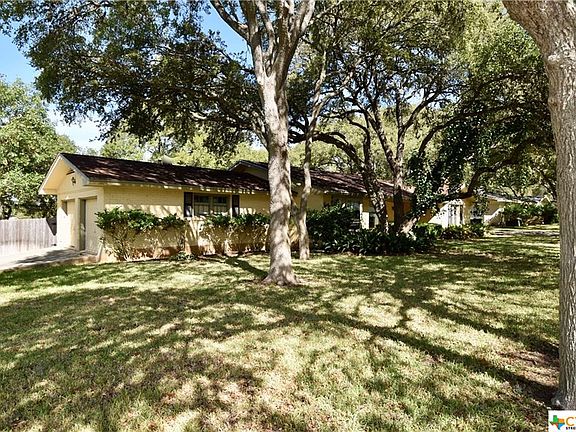 3rd image of 616 Dale Dr
