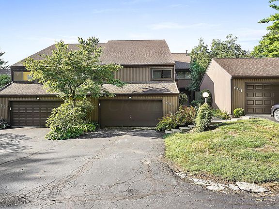 2nd image of 692 Tall Oaks Ct