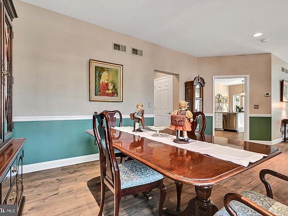 5th image of 1030 Stillwood Cir