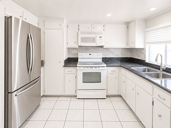 Kitchen with Appliances