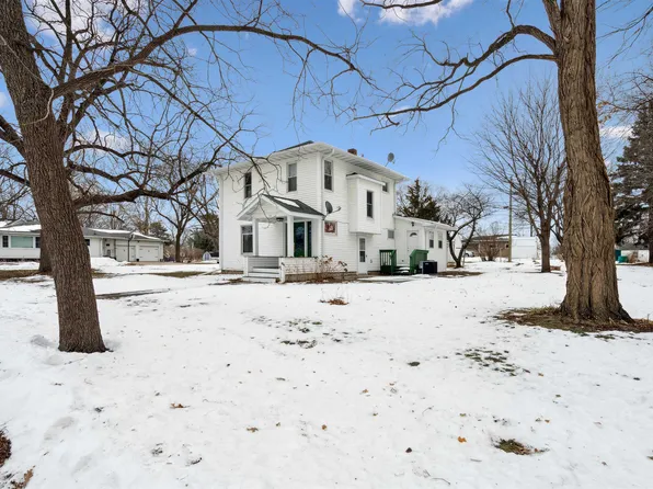 101 Gay St, Delhi, IA 52223