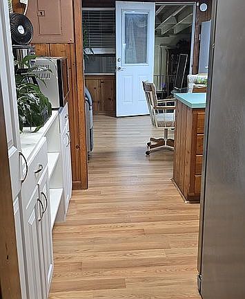 walk into kitchen from LR