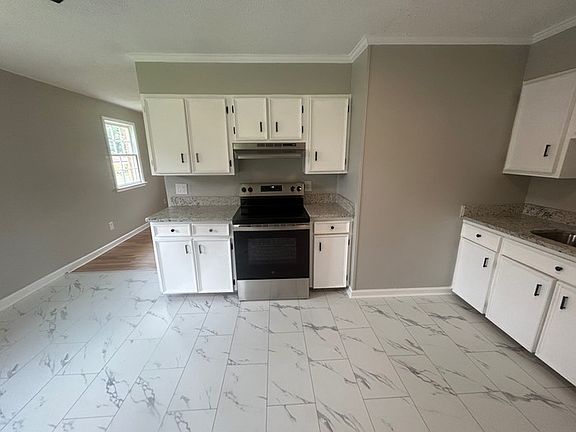 5th image of 210 Cabin Creek Blvd