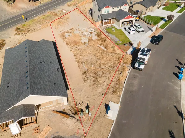 4615 SW Salmon Ave, Redmond, OR 97756