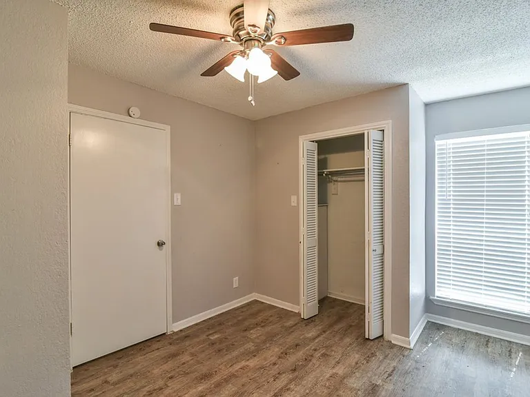 1906 Emerald Pl #1214 — Photo 20