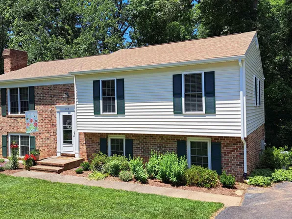105 Lide Pl, Charlottesville, VA 22902