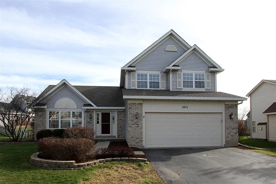 1431 Whitehorse Ln photo 1