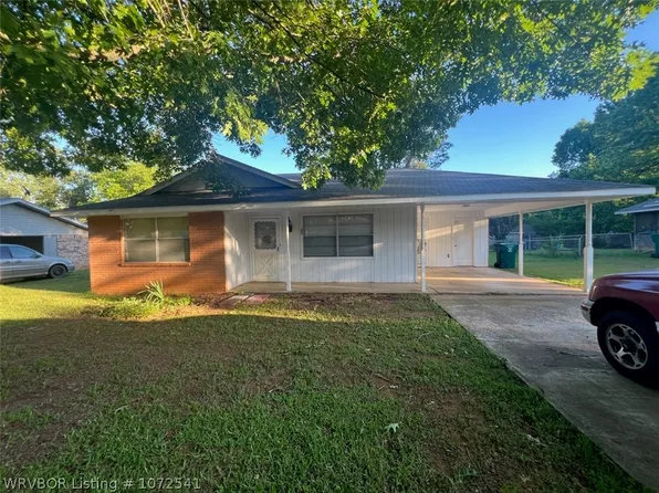 1860 Happy Ln, Booneville, AR 72927