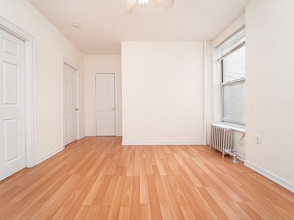 4th image of 23-29 31st Dr #A1