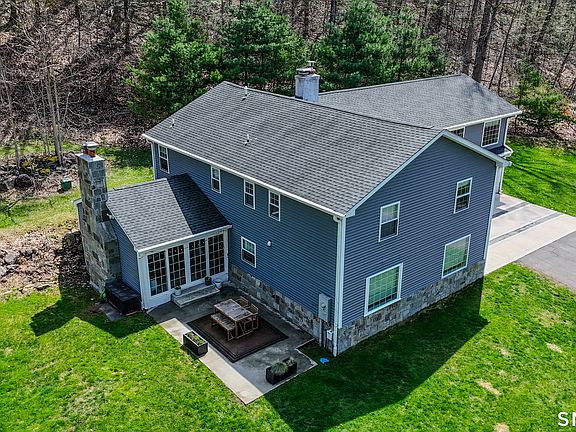3rd image of 50 1/2 Mountain Spring Rd