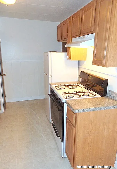 405 Somerville Ave — Photo 6