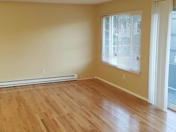 5th image of 1821 Harvard Ave APT 402