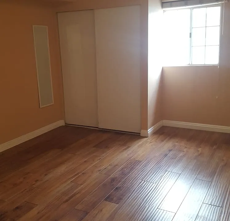 209 N Verdugo Rd