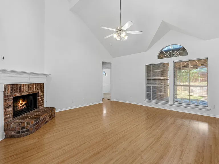 12945 Peach Tree Way — Photo 16