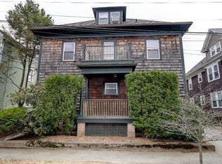 11 Nisbet St, Providence, RI 02906