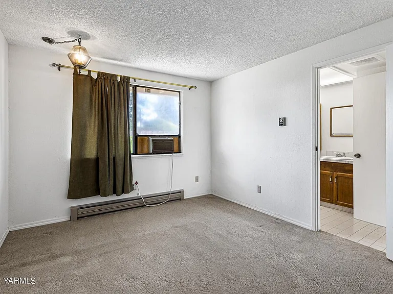5702 Bitterroot Ln — Photo 10