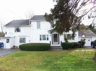 5782 E Bethany Leroy Rd, East Bethany, NY 14054