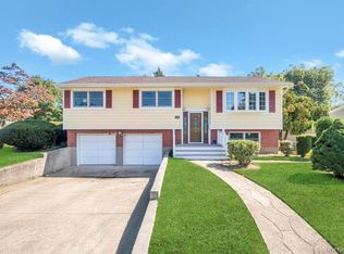 1399 Ackerson Blvd, Bay Shore, NY 11706