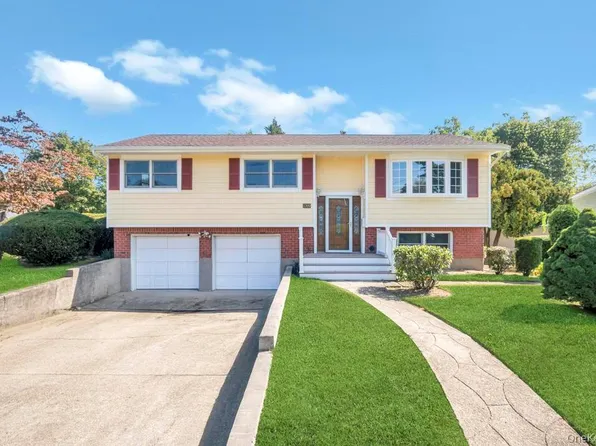 1399 Ackerson Boulevard, Bay Shore, NY 11706