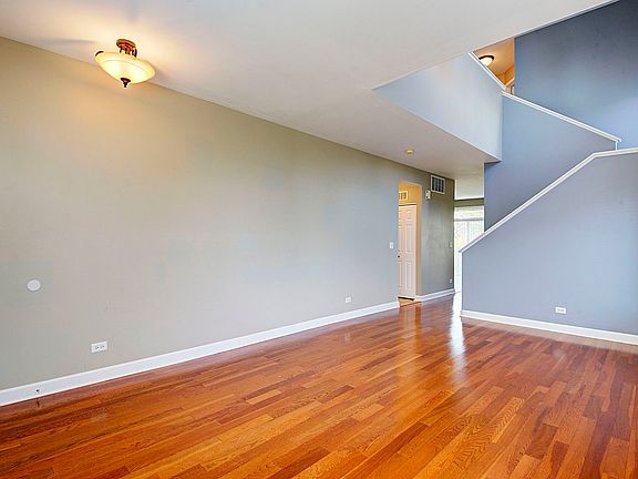 4th image of 2221 Margaret Ct #0