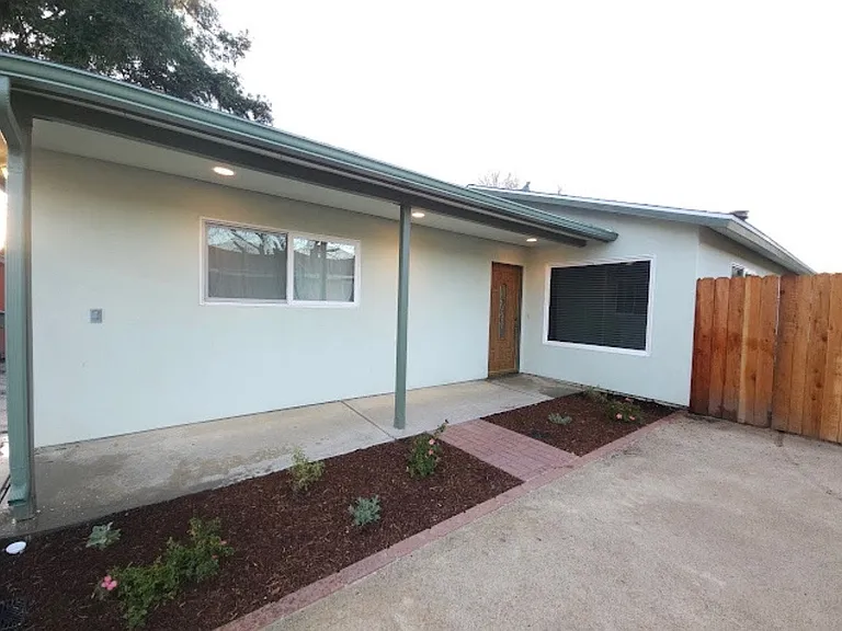 640 Forest Ave — Photo 3