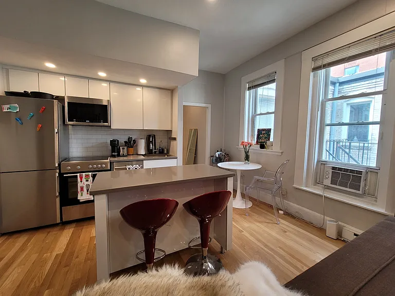 827 Boylston St #301 — Photo 6