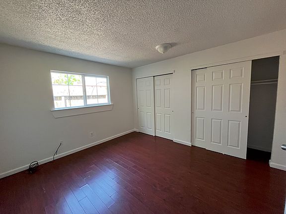 4th image of 9421 Fox Creek Dr