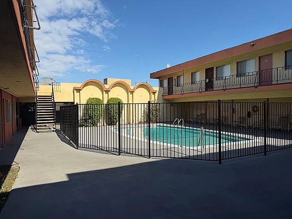 2nd image of 12700 Oxford Ave #4d45fadae