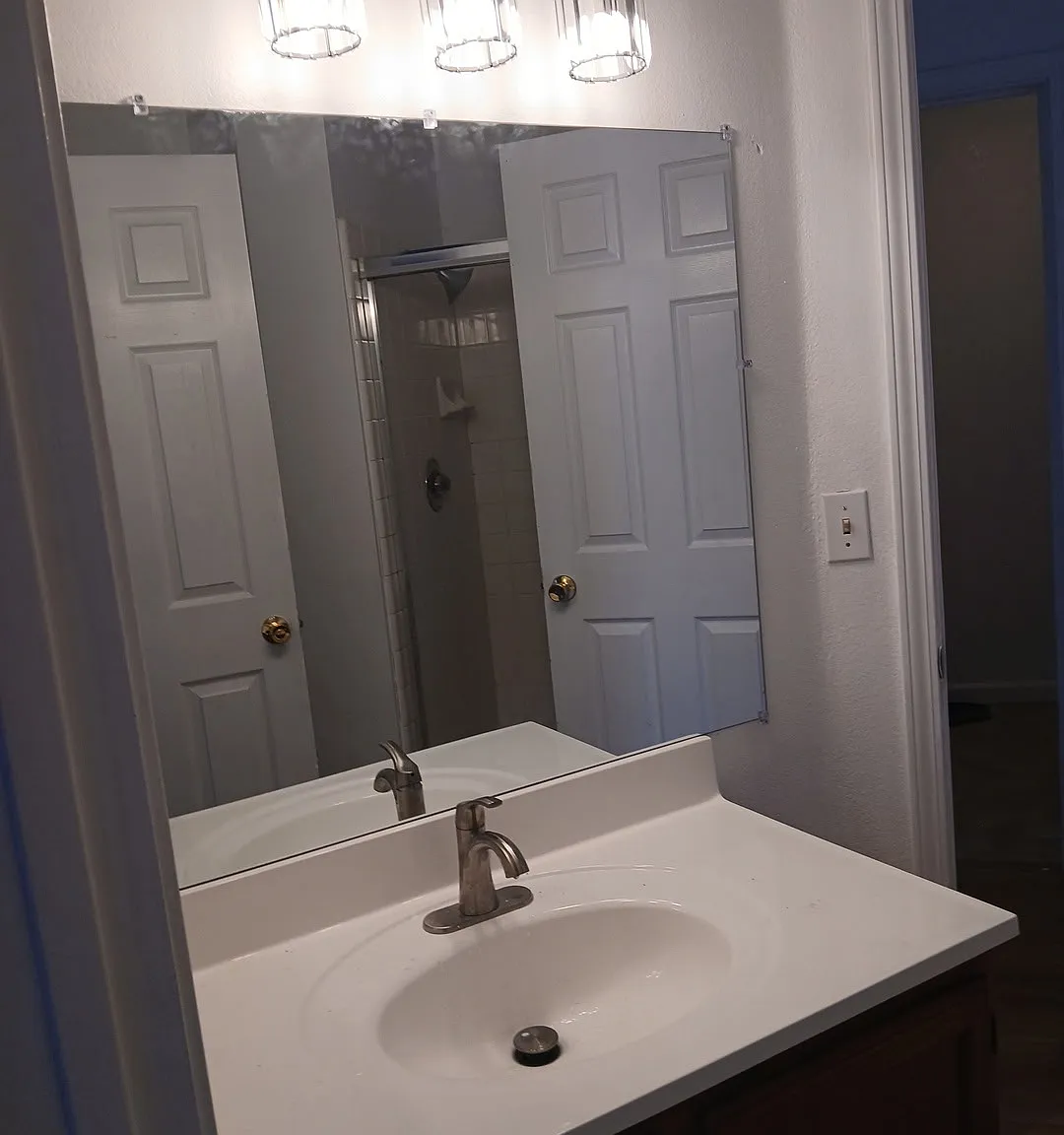 4 bed, 2107 sqft, $3,195 — Photo 4
