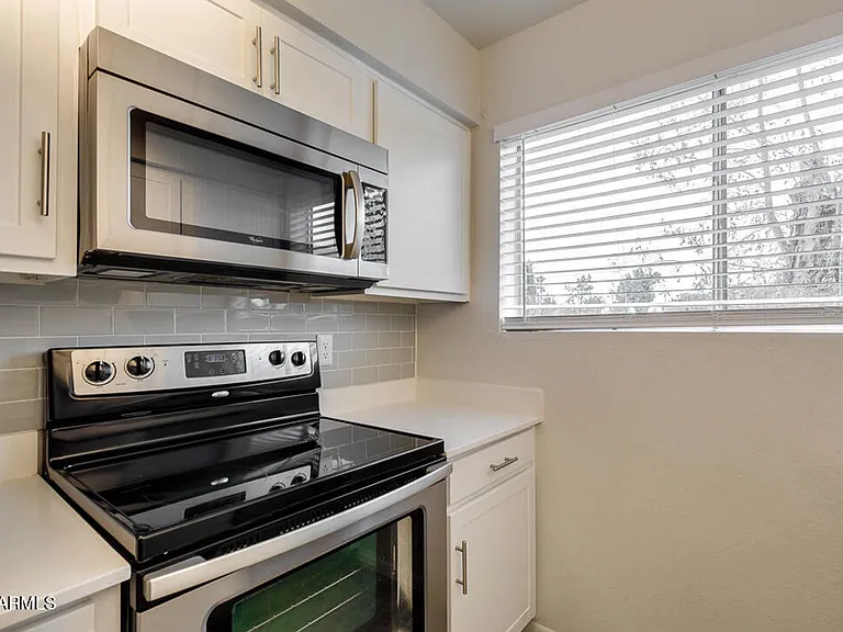 1645 N Date — Photo 8