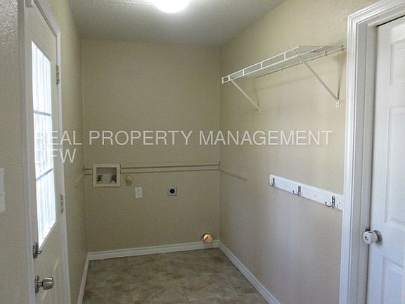 5th image of 348 Vista Dr