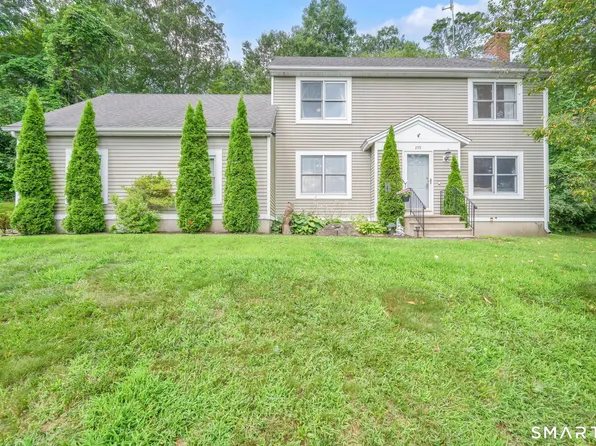 259 Wimbledon Gate North, Torrington, CT 06790
