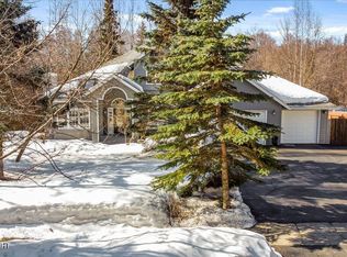 190 Botanical Cir, Anchorage, AK 99515