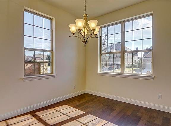 5th image of 4700 Whitehall Ct
