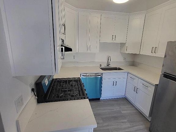 2nd image of 4181 Duquesne Ave APT 3