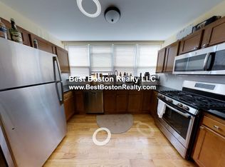 332 Beacon St #11, Somerville, MA 02143