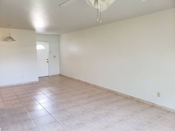 4th image of 621 SE 13th Pl #B