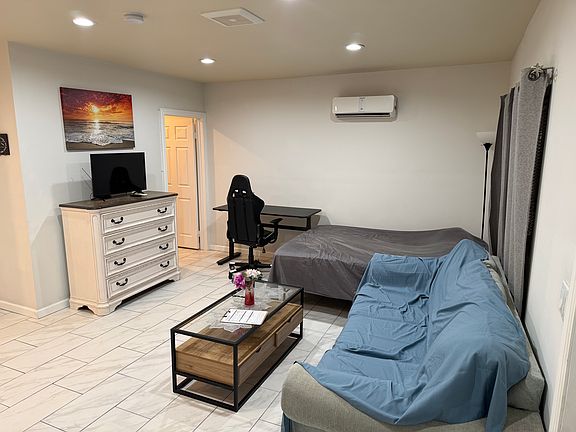 4th image of 7 Sale Ave