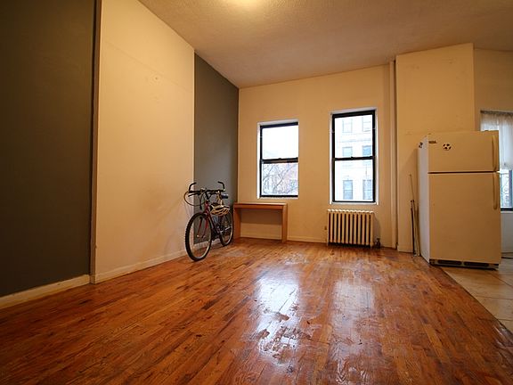 2nd image of 156 Vernon Ave APT 2D