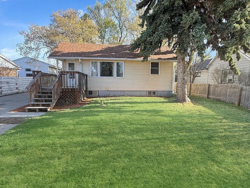 1st image of 418 15th Ave SW
