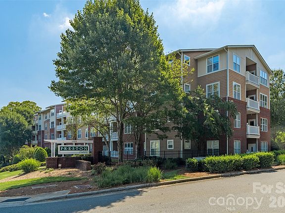 2nd image of 1000 E Woodlawn Rd APT 217