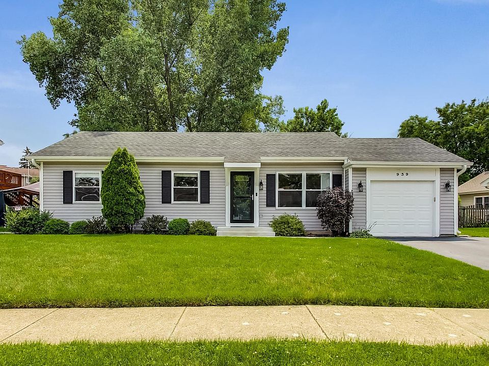 1st image of 939 Shorewood Dr