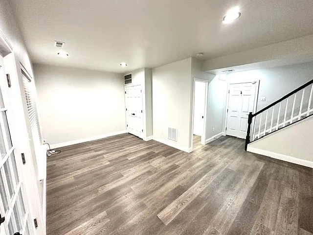42751 Falls View Sq — Photo 27