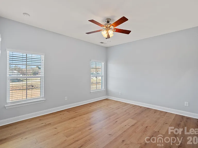 2503 Gallery Dr — Photo 19